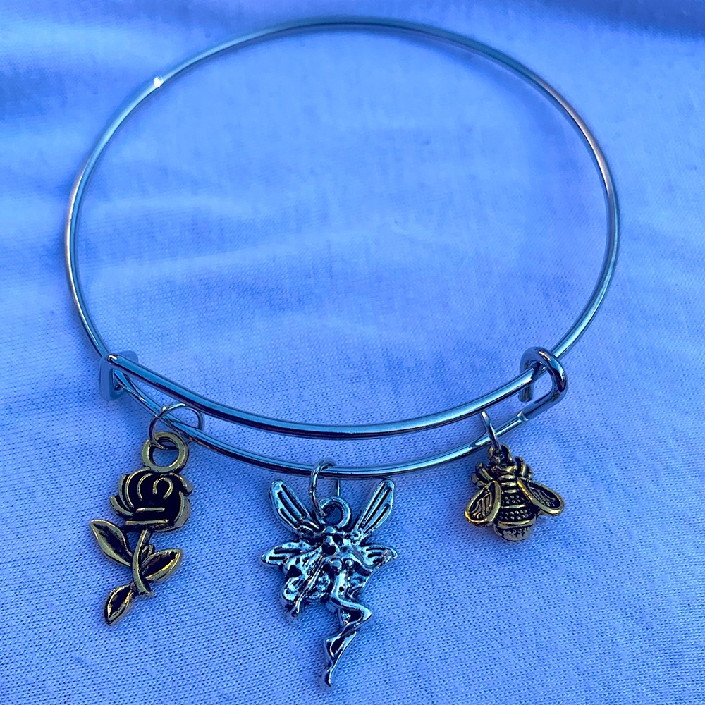 Brand New! Handmade! Adjustable Charm Bangle Bracelet!